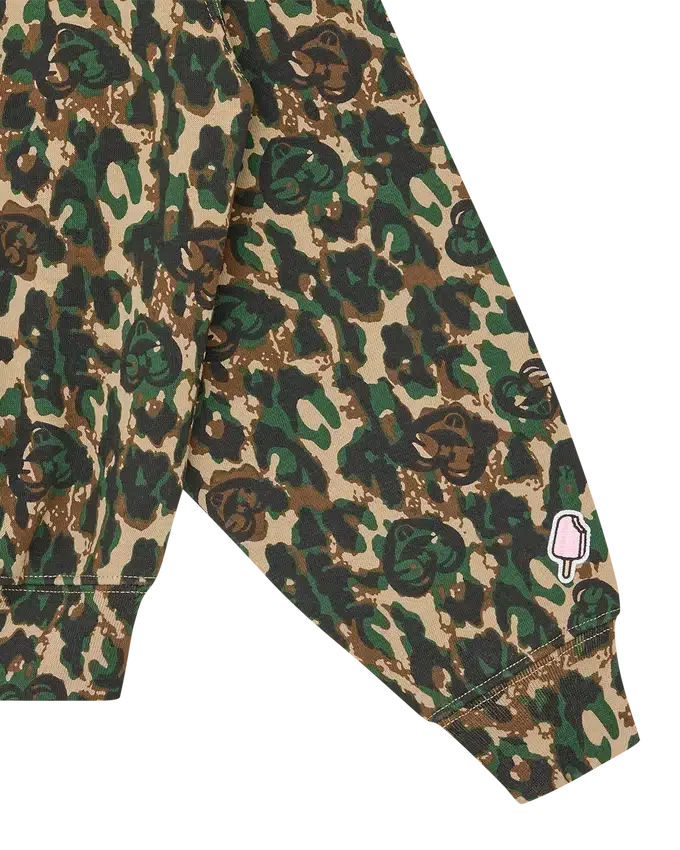 Womens camo zip through hood Womens camo zip through hood